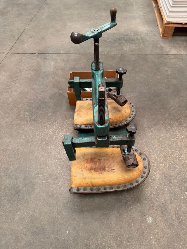 Prensa zapatero manual