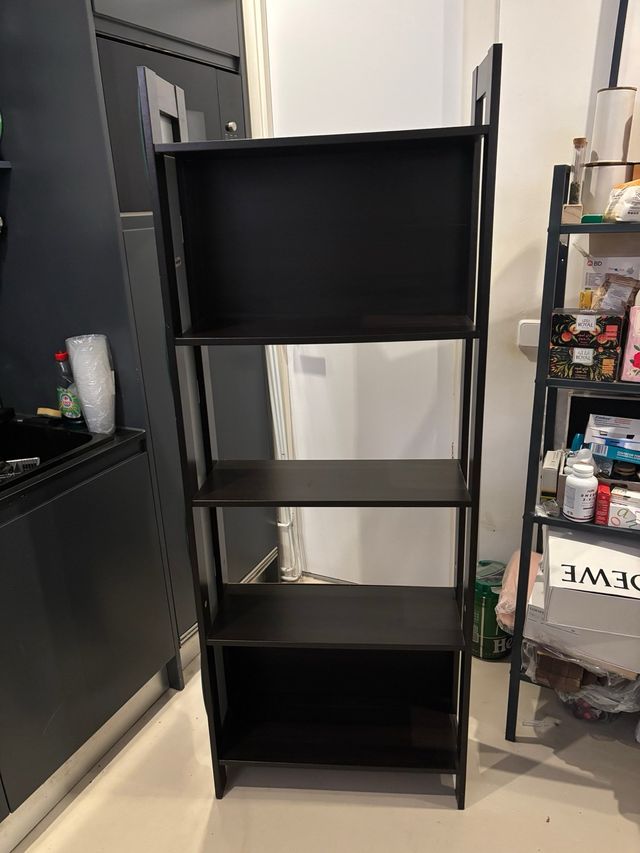 Scaffale nero in legno