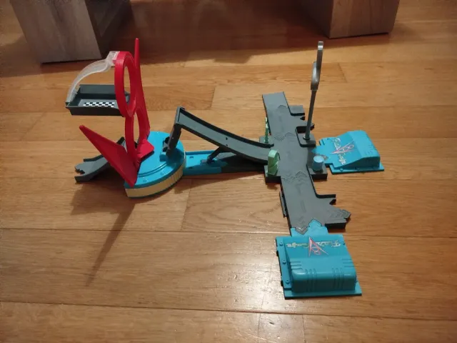 Pista Cars Disney Café V8 de Flo