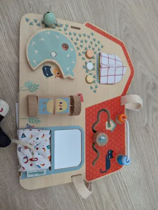 Panel actividades madera granja Lilliputi