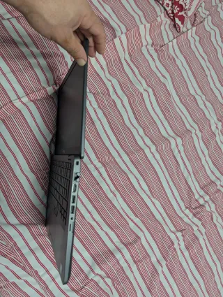 Dell Latitude 5400 Portátil