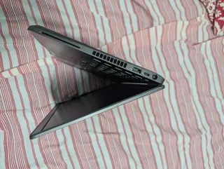 Dell Latitude 5400 Portátil