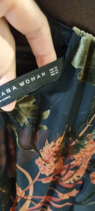 Vestido tul negro Zara.