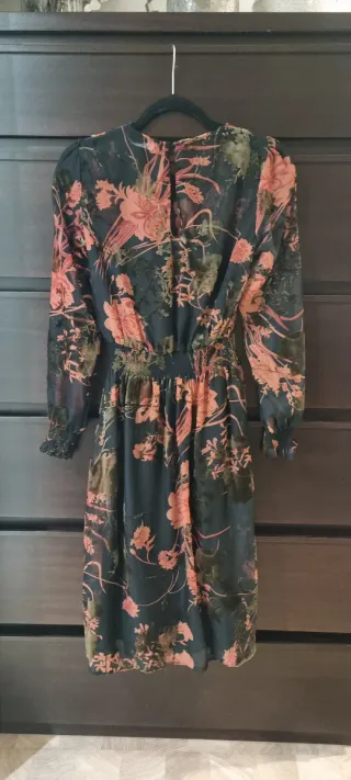 Vestido tul negro Zara.