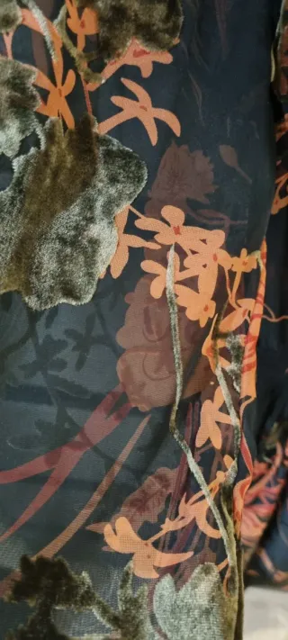 Vestido tul negro Zara.