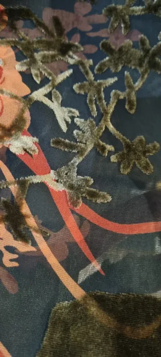 Vestido tul negro Zara.