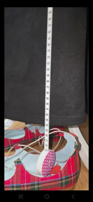 Falda larga antelina negra con bolsillos