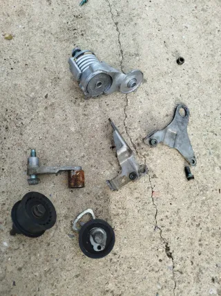 Poleas soportes y bloque motor Seat leon mk1