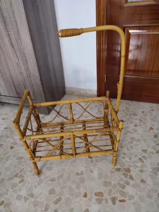 Moisés antiguo con muñeco