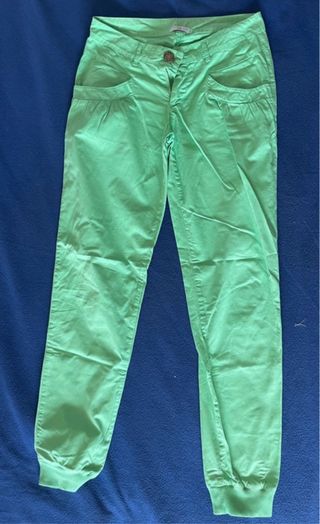 Calças verdes Libe 16 anos