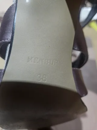 Sandalias y bolso fiesta plateado perlas y joyas