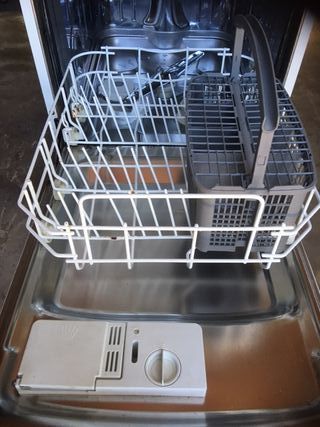 Lavavajillas Candy CSF4570 E.  8 sevicios