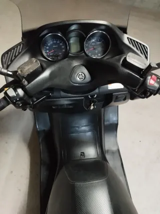 Vendo o cambio por cabrio antiguo
Yama Majesty400