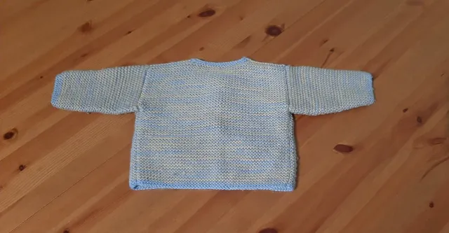 Chaqueta bebé tejida