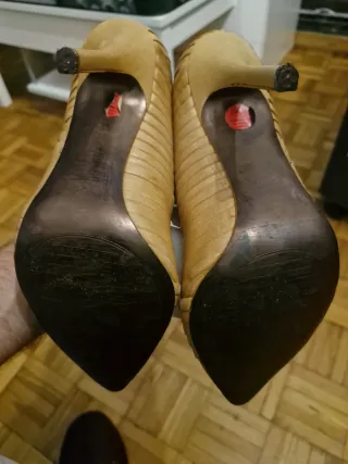 Zapatos nuevos de Zara beig talla 40