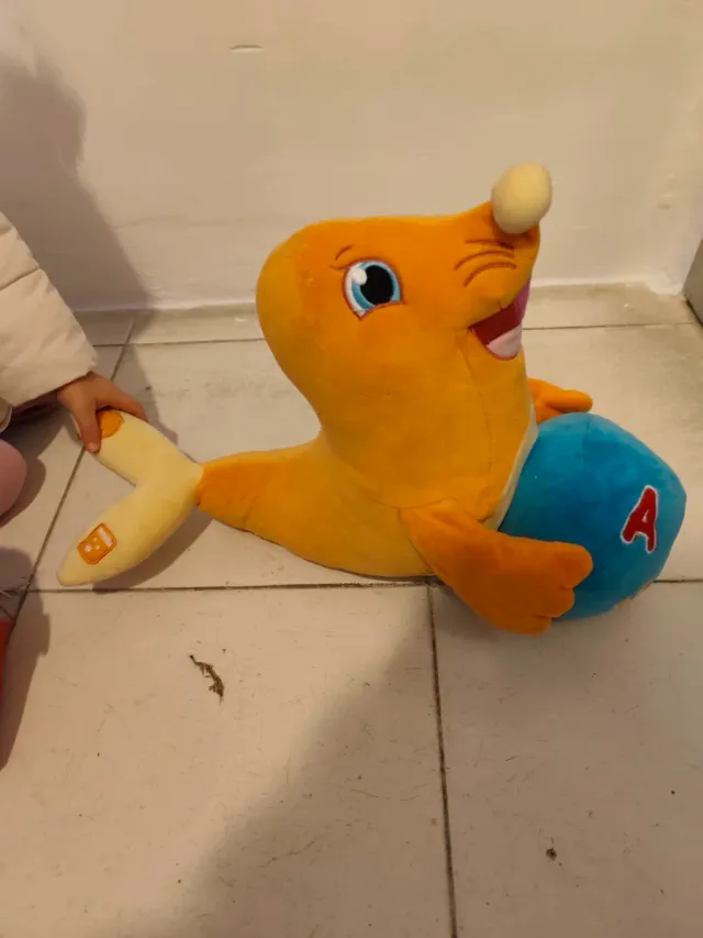 Foca de peluche con sonido