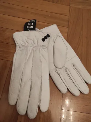 Guantes de piel nuevos