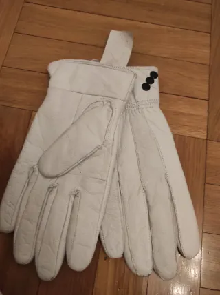 Guantes de piel nuevos