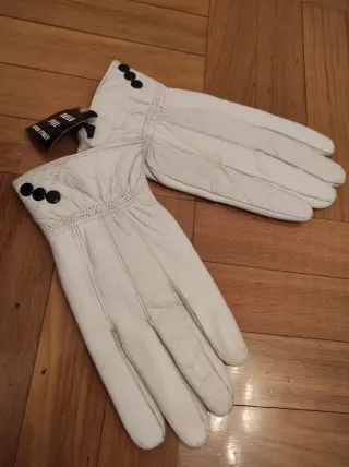 Guantes de piel nuevos