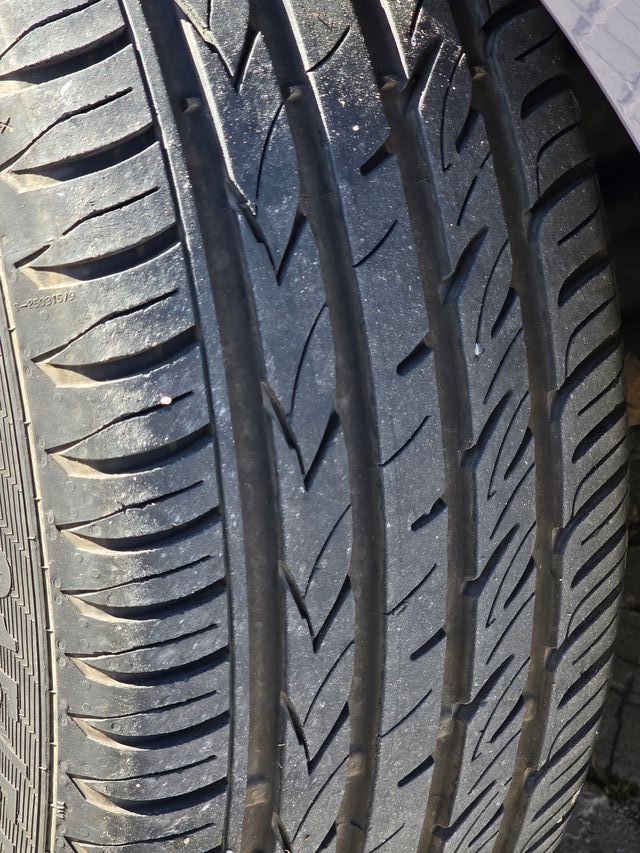 FORD FOCUS  1600 100 CV Azul Marino en buen estado