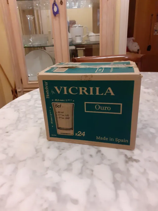 24 Vasos Vicrila Ouro 5cl