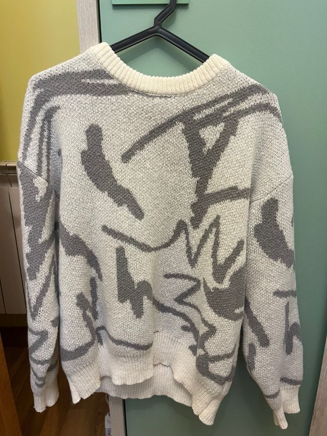 Jersey gris y blanco estampado