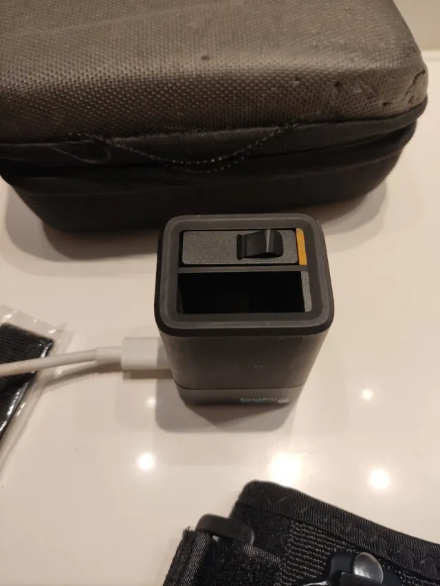 Batteria e caricatore extra GoPro Hero 5