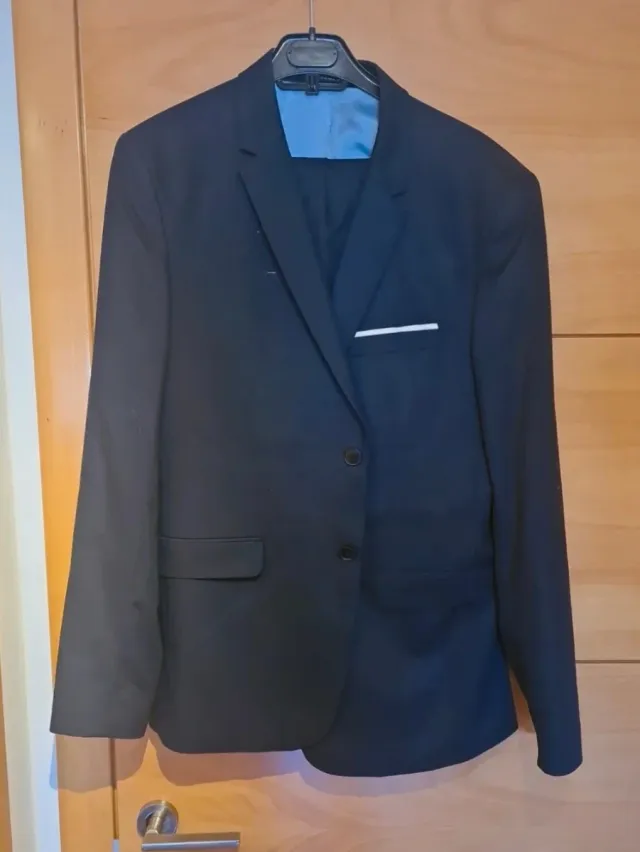 Traje Zara Man azul oscuro