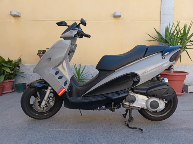 Despiece Malaguti Phantom 250cc