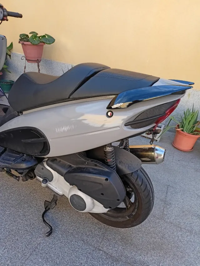 Despiece Malaguti Phantom 250cc