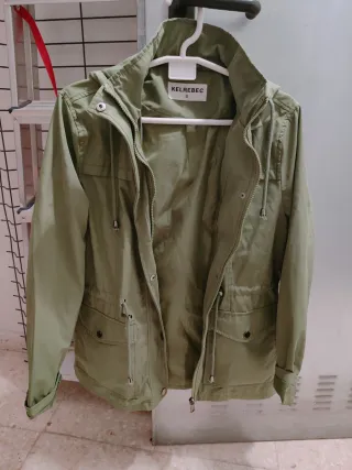 Parka verde manzana  talla S