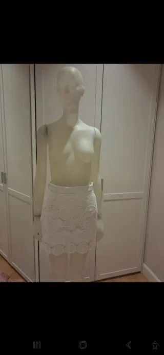 Falda Zara encaje blanca Talla S/36 NUEVA
