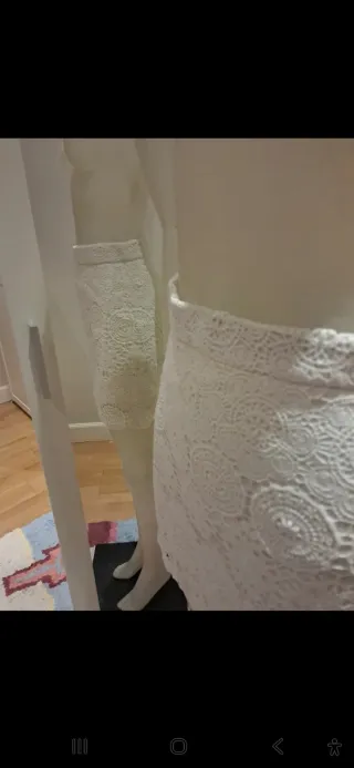 Falda Zara encaje blanca Talla S/36 NUEVA