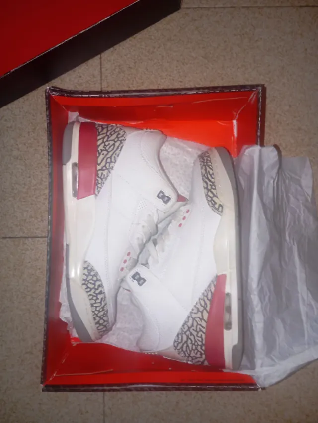 Jordan 3 Blancas y Rojas