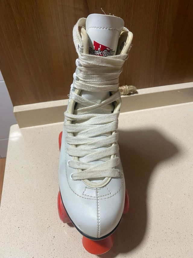 Patines 4 ruedas Krafwin blancos talla 35.