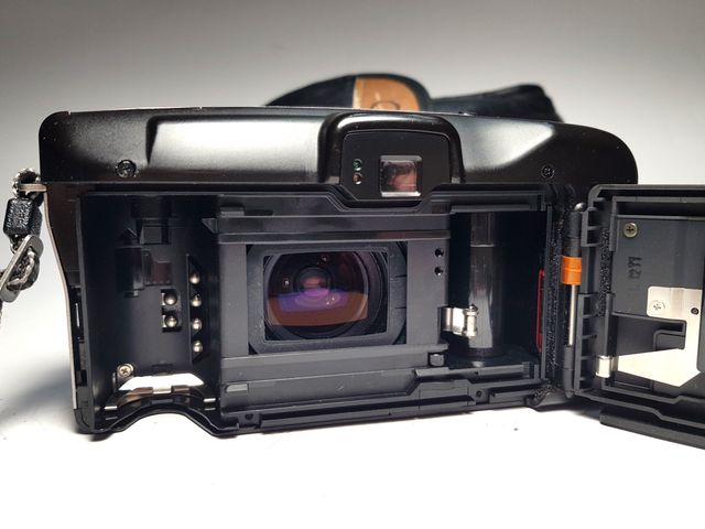 Cámara Canon Z135 Sure Shot Zoom