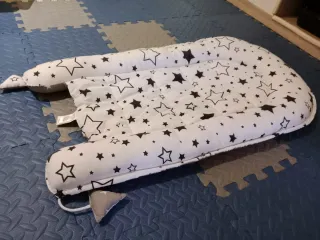 Cuna nido bebé estrellas