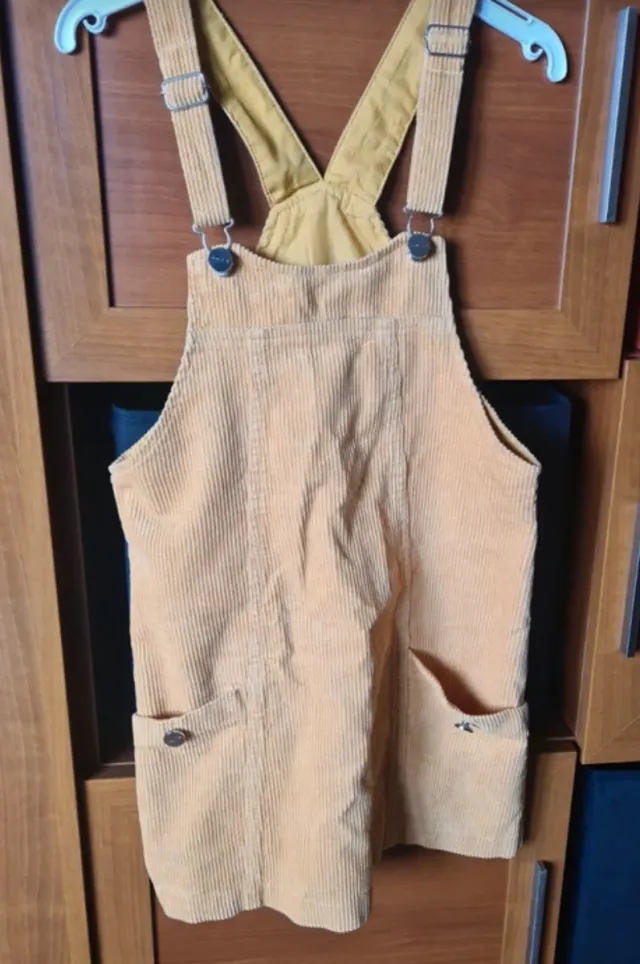 Peto de pana Mayoral color mostaza