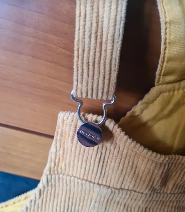 Peto de pana Mayoral color mostaza