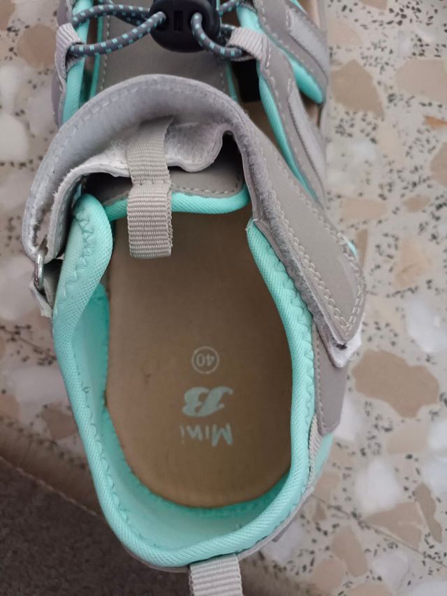 Sandalias Bata Hombre Gris y Turquesa