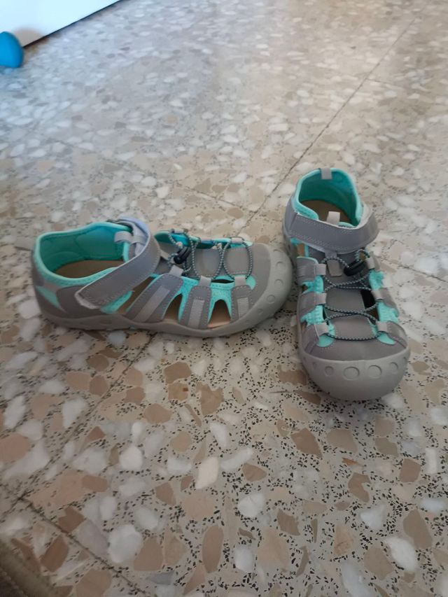 Sandalias Bata Hombre Gris y Turquesa