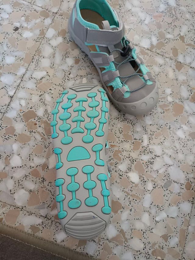 Sandalias Bata Hombre Gris y Turquesa