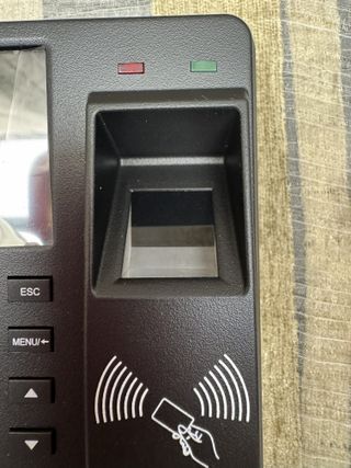 Máquina de Fichar HDWR CTR10 Negra