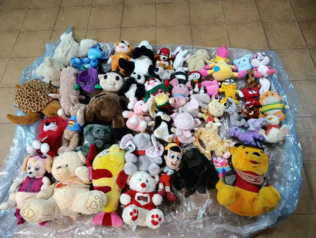 Lote de peluches variados