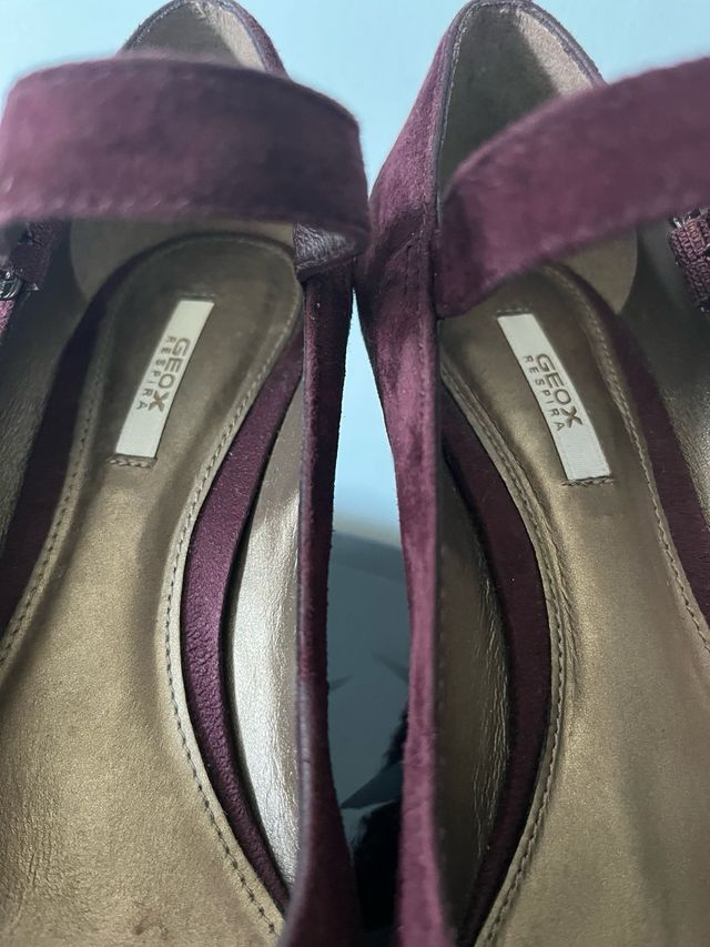 Zapatos Geox ante mujer cuña burdeos