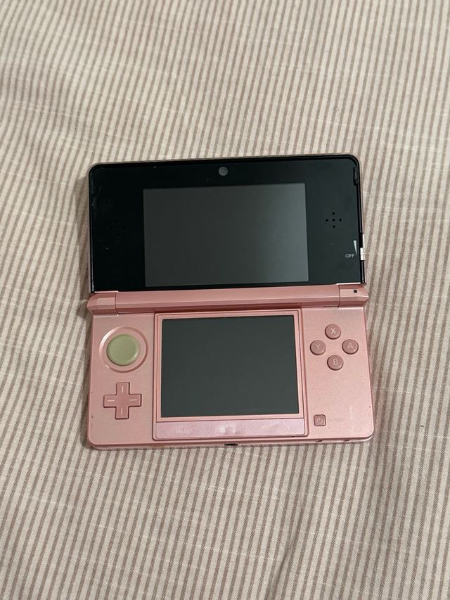 Nintendo 3DS Rosa + 3 Juegos