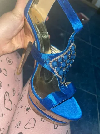 Zapatos de tacón LILIAND azul y dorado