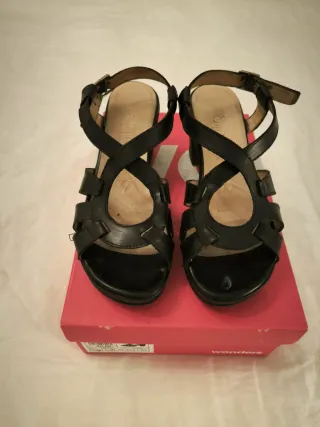 Sandalias Wonders Piel Tacón Plataforma