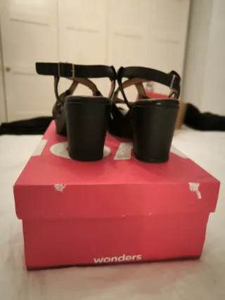 Sandalias Wonders Piel Tacón Plataforma