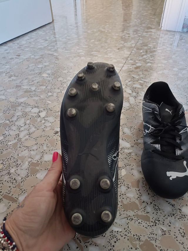 Zapatillas Puma Fútbol Negras y Grises